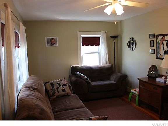 3rd image of 452 Campbell Blvd