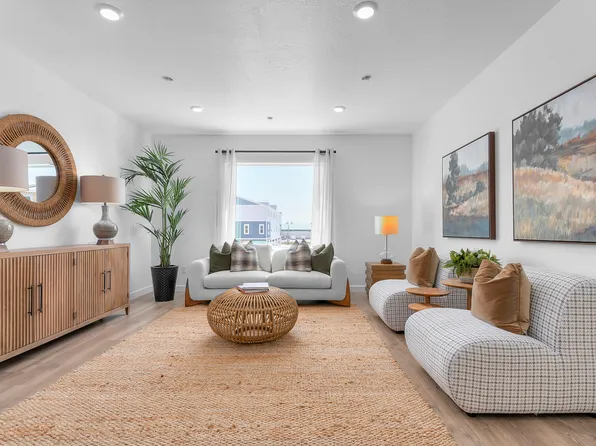 284 E 1275 N #104, Harrisville, UT 84404