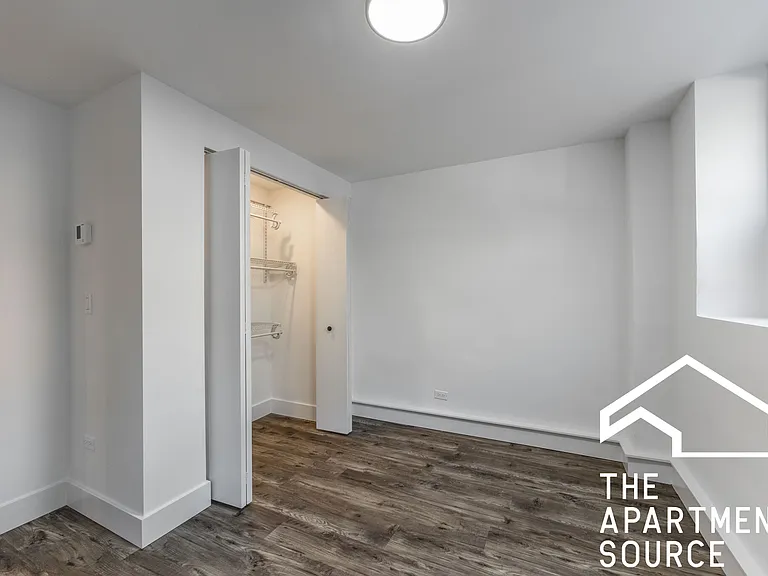 941 W Carmen Ave #1 — Photo 9