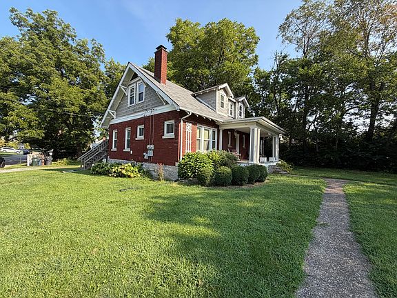 3rd image of 1909 Nicholasville Rd