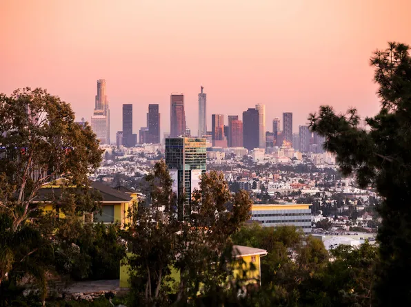 7050 La Presa Dr, Los Angeles, CA 90068