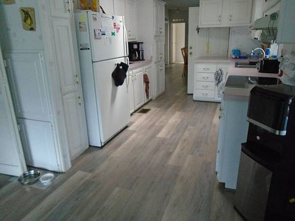 5th image of 114 Silver Crest Dr