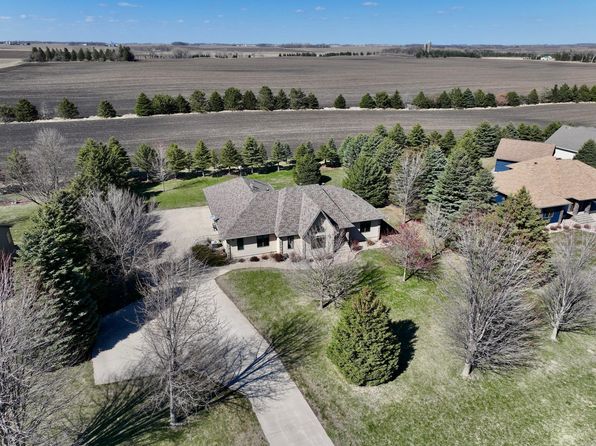 58 Valhalla Rd, Slayton, MN 56172