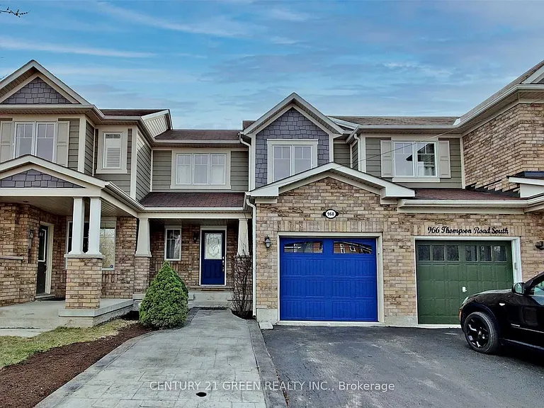 968 Thompson Rd S — Photo 1