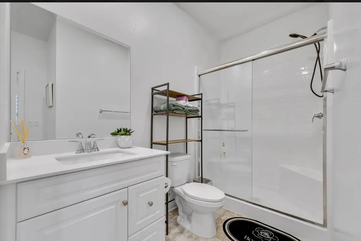 1 bed, 3657 sqft, $920 — Photo 2
