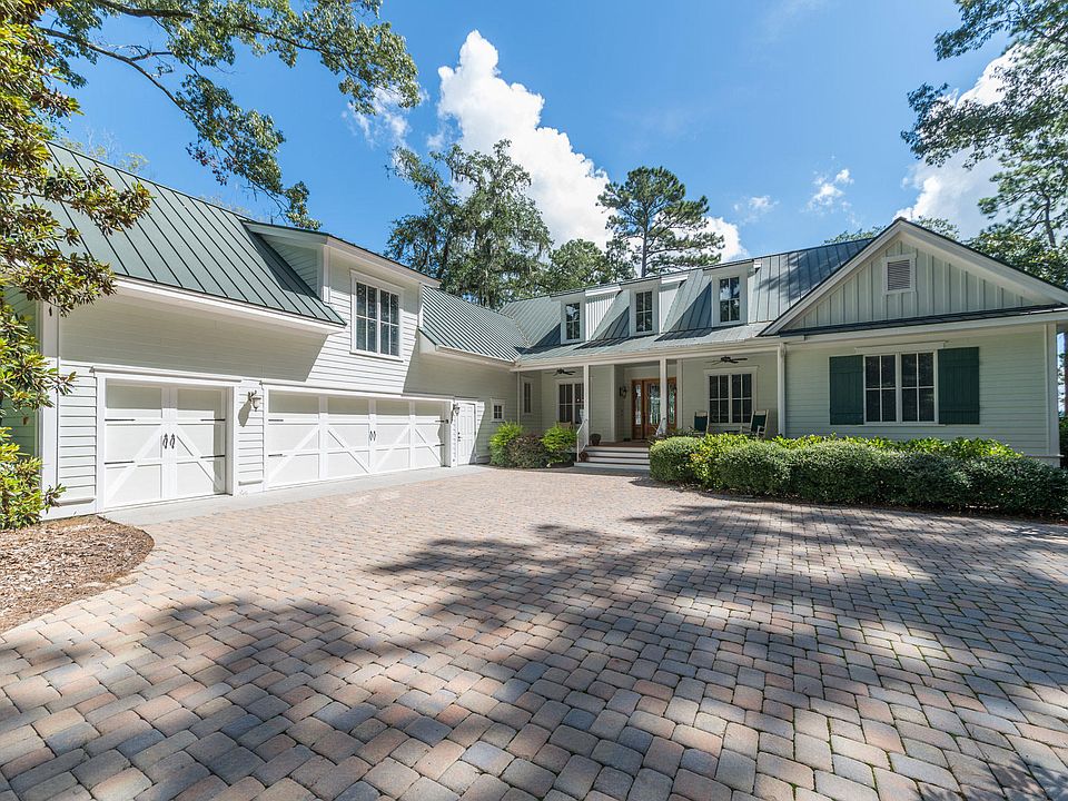 1st image of 4 Dolphin Lane
