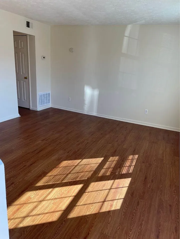 230.5 S Porter Dr — Photo 2