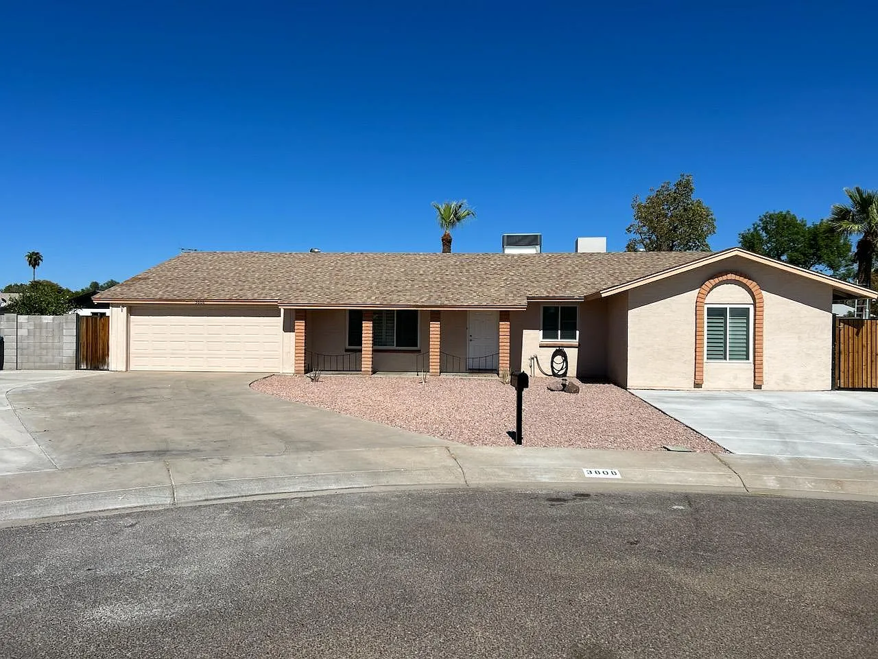 3 bed, 1700 sqft, $2,200 — Photo 3