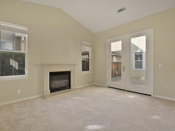 2nd image of 940 Prospect Ave