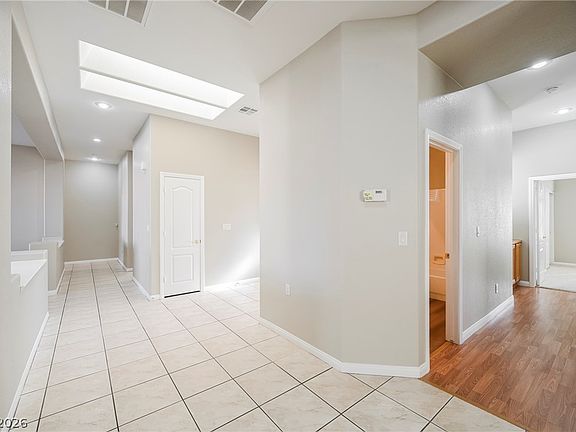 3rd image of 2716 Thomasville Ave