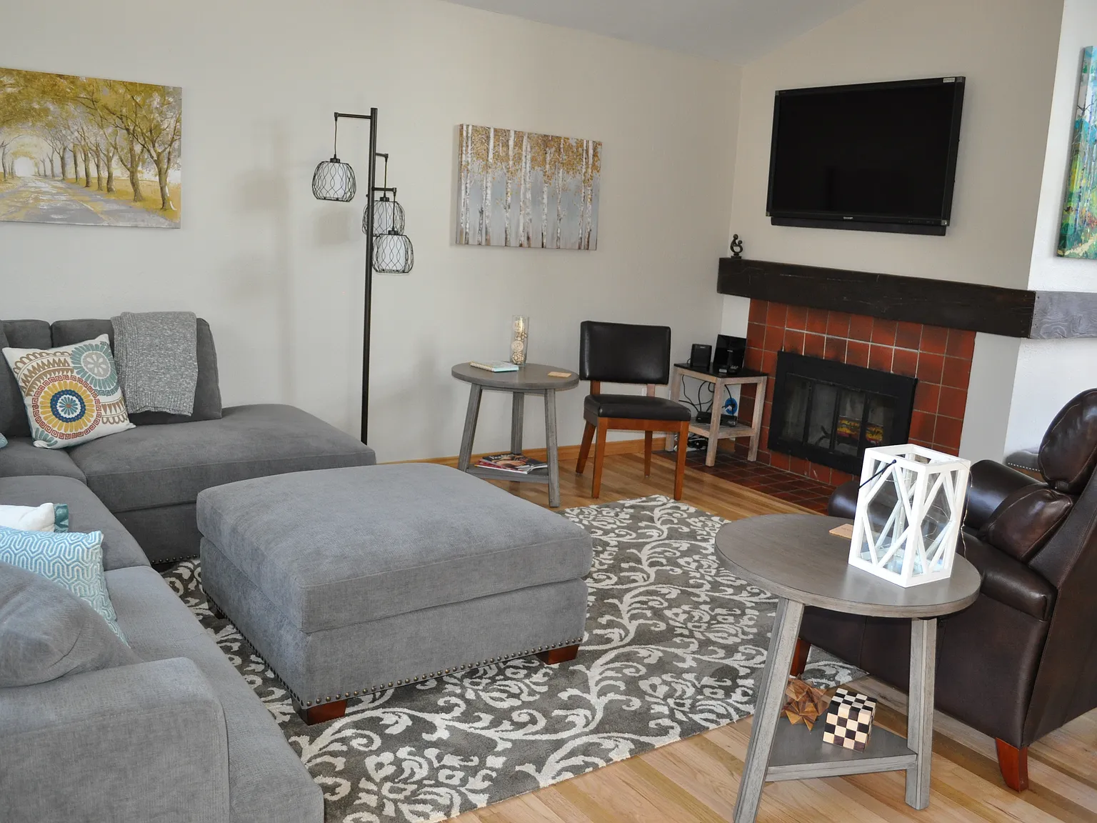 3 bed, 1248 sqft, $3,950 — Photo 3