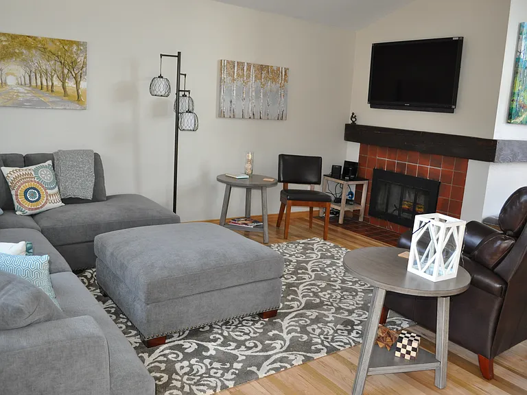 4426 Driftwood Pl — Photo 3