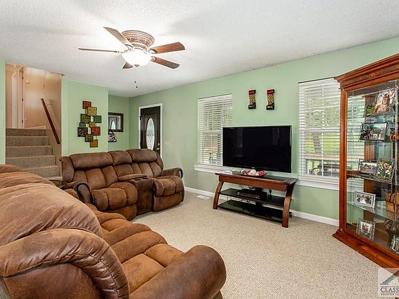 5th image of 143 Meadow Lakes Dr
