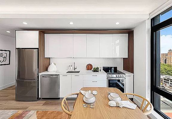 2nd image of 228 E 135th St #1919