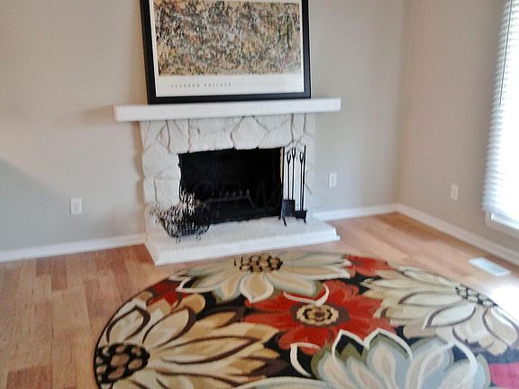 3rd image of 644 Mistletoe Ct