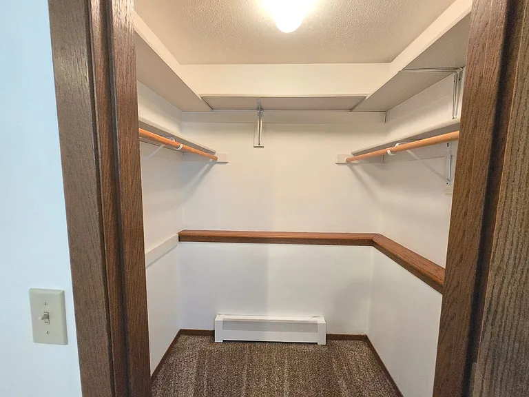 Pebble Creek Apartments — Photo 14