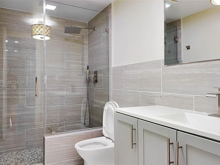 1985 S Ocean Dr #22E — Photo 13