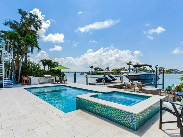 17081 Dolphin Dr, North Redington Beach, FL 33708