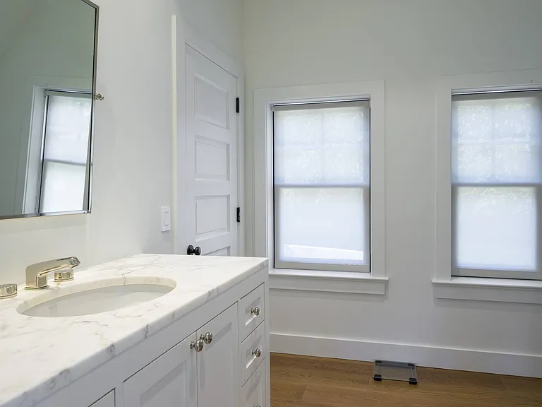 41 Eastway Dr — Photo 24