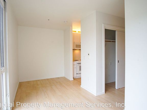 4th image of 1475 SE 15th Ave #403