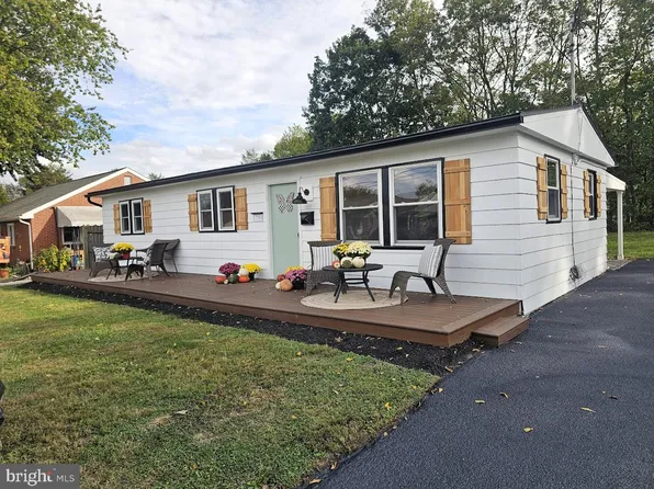 1758 Quarry Dr, Columbia, PA 17512