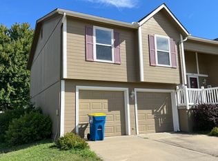 1880 Kingbird Ln, Liberty, MO 64068