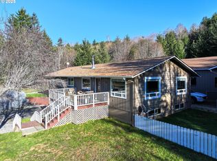 16696 Sunshine Ln, Brookings, OR 97415