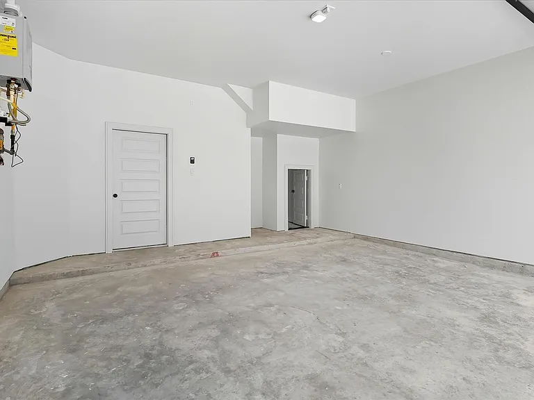 2929 El Fenice Ln — Photo 36