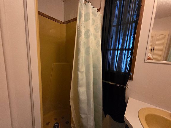 4th image of 911 Fountainview S