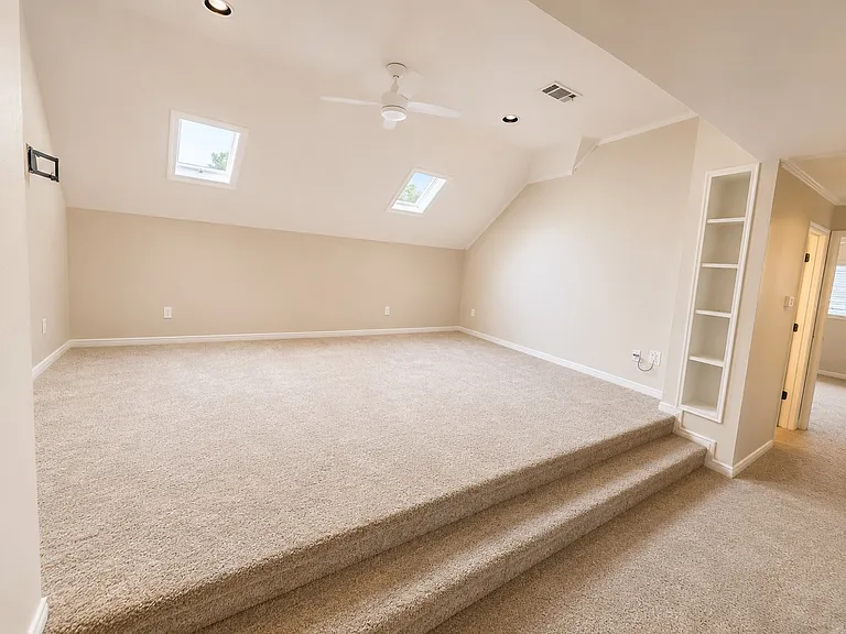 6005 Wallace Meadows Ct — Photo 12