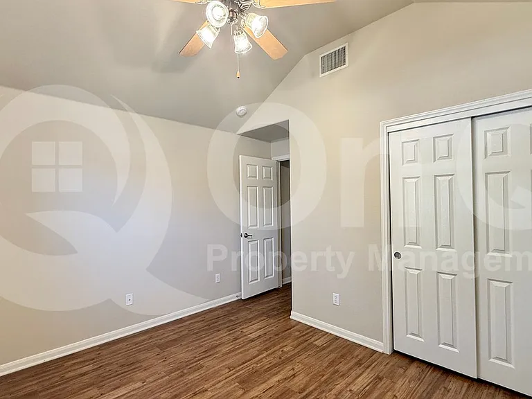 18805 Edinburgh Castle Rd — Photo 14