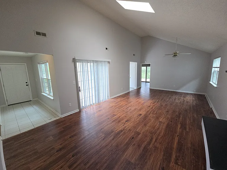5360 Chatham Hall Dr — Photo 10
