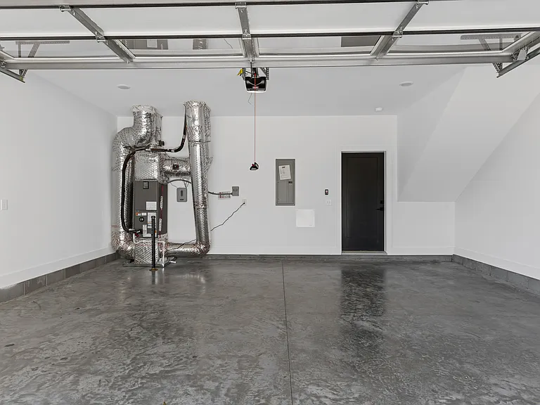 1729 Simpkins St — Photo 33