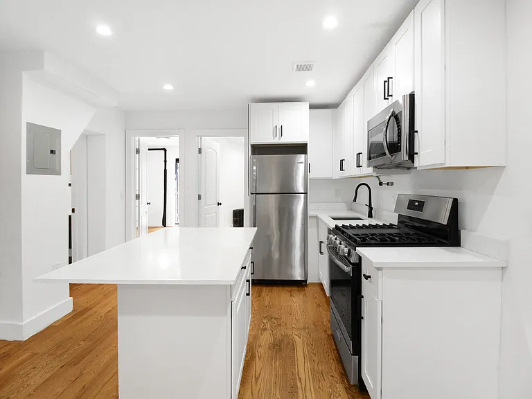 70 Halsey St #1 — Photo 7