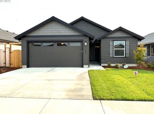 1654 SE Salmonberry Ave #30, Dallas, OR