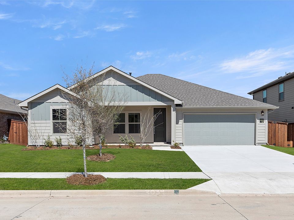 1st image of 3039 Genevieve Ln