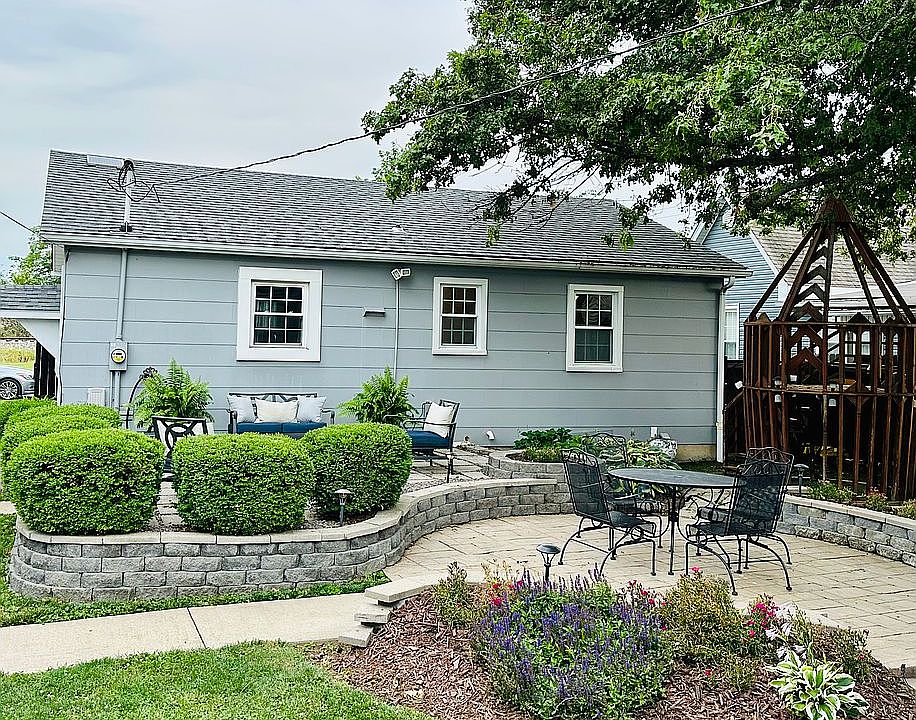 319 W Iowa St, Trenton, IL 62293 Zillow