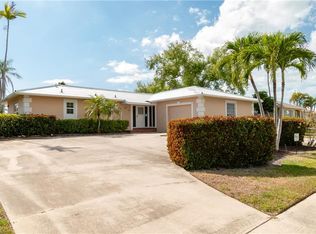 810 Apple Ct, Marco Island, FL 34145