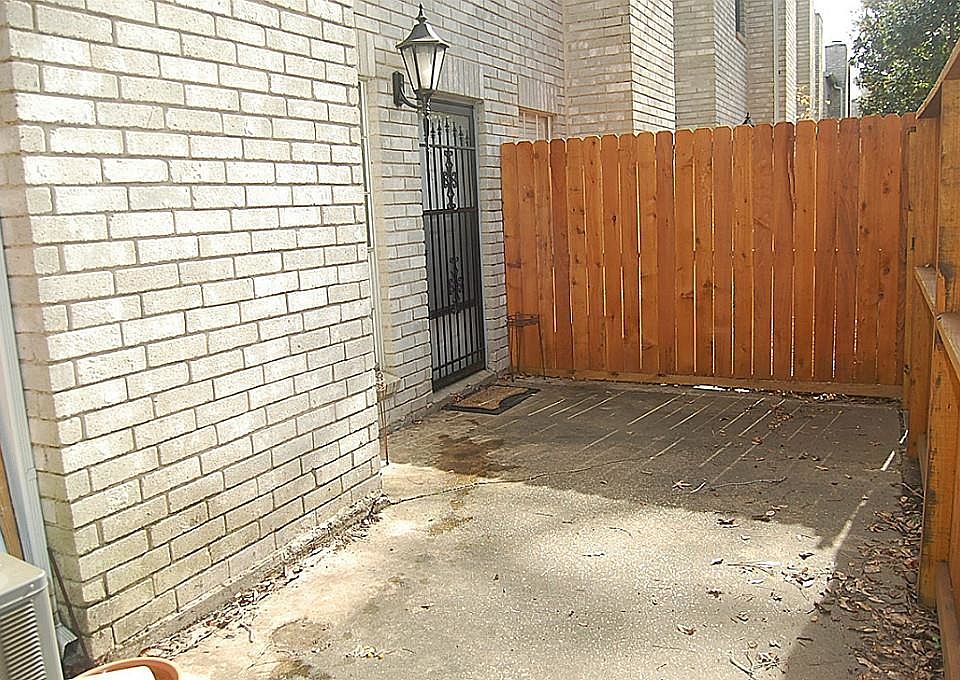 1st image of 17641 Red Oak Dr
