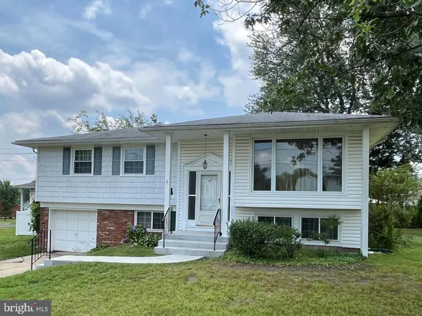25 Holyoke Dr, Delran, NJ 08075