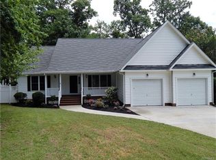 13401 Orchard Wood Ct, Chester, VA 23836