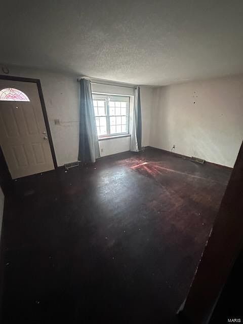 2nd image of 400 Cline St