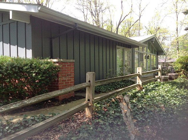 1st image of 965 Valley Dr