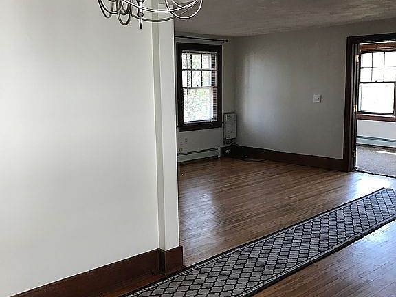 4th image of 61 Long Ave