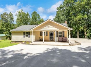 35 Perry Ln, Buchanan, GA 30113