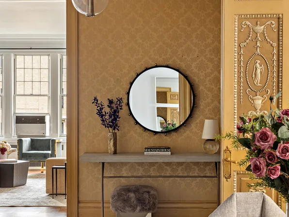 875 Park Avenue image 7 of 24