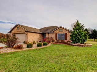 1907 N Irvine Ct, Huntingburg, IN 47542