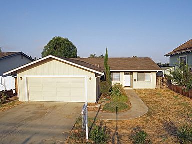 1092 Powell St Hollister Ca 95023 Zillow