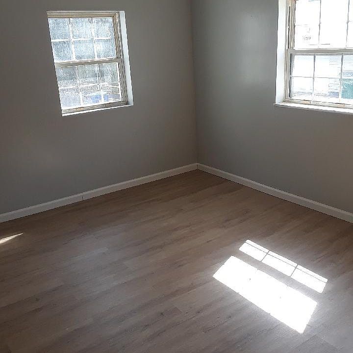 1st image of 156 W Felton Ave