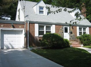 68 Arkansas Dr, Valley Stream, NY 11580